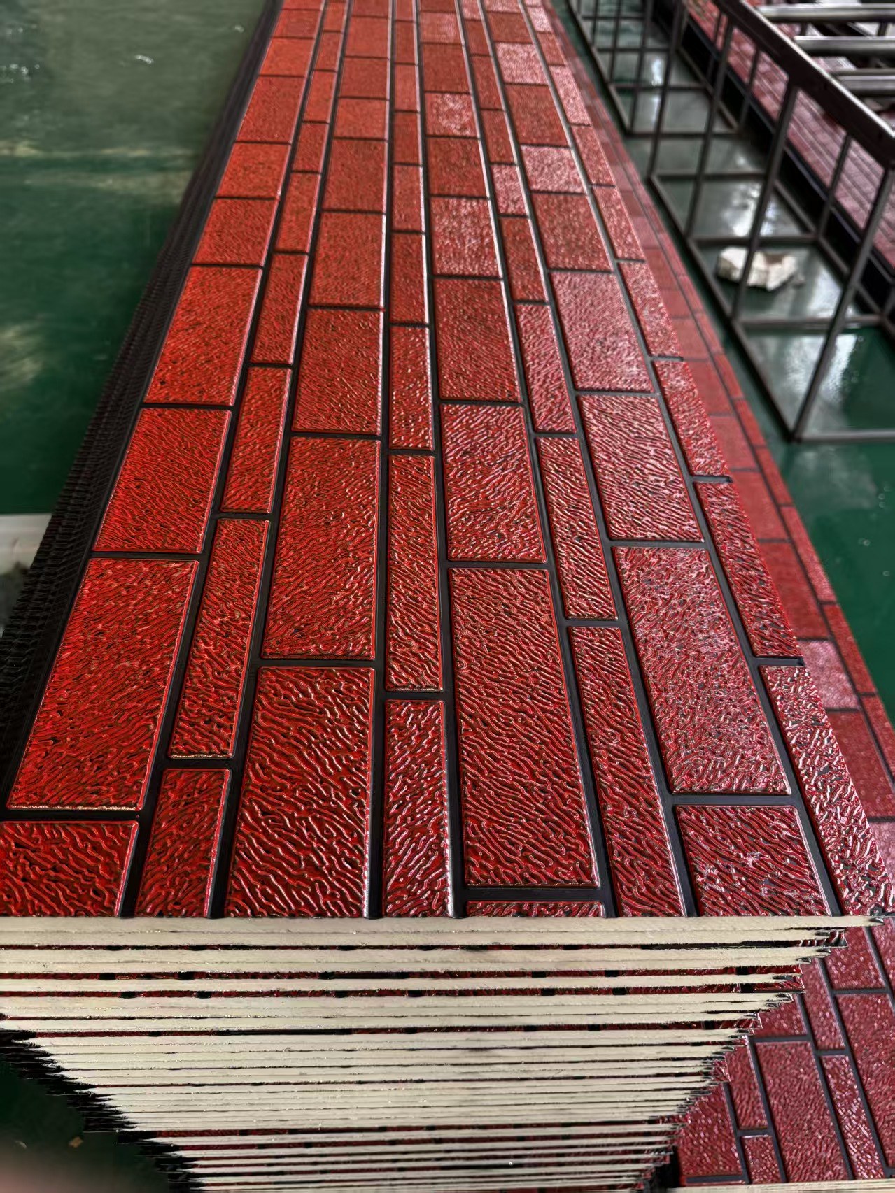 Red decorative brick pattern insulated wall panel